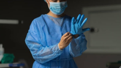 What Are Disposable Isolation Gowns Used For? Medical Uses and Benefits